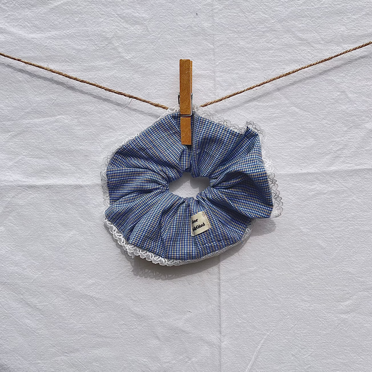 Chouchou XL - carreaux bleu - dentelle